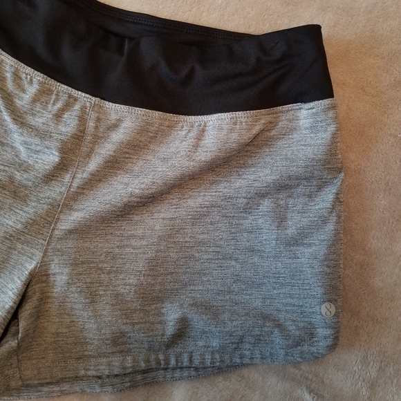 LAYER 8 Workout Shorts Gray Small - Picture 3 of 12